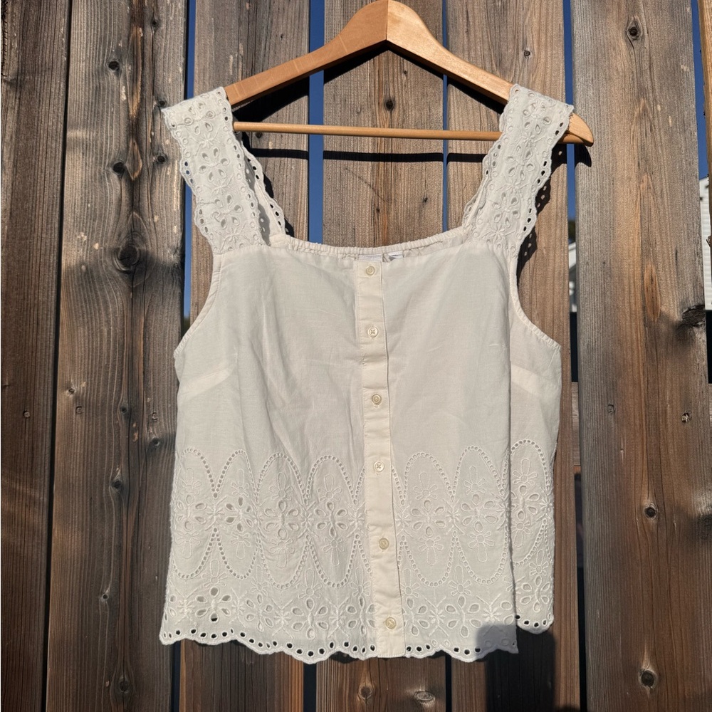 GAP White Eyelet Lace Sleeveless Top size L-New with tags